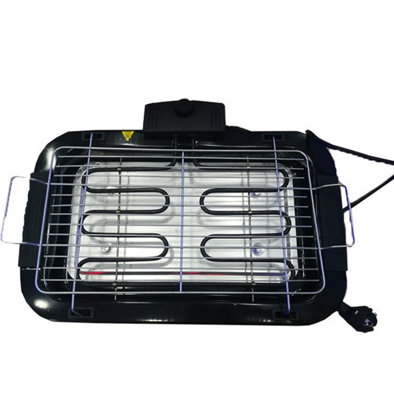 Pack Aid :  Mini Barbecue+ Coffret De 6 Tasses+ Set De 3 Couteaux+ Pack De10 Sacs Poubelle+ Essuie-Tout