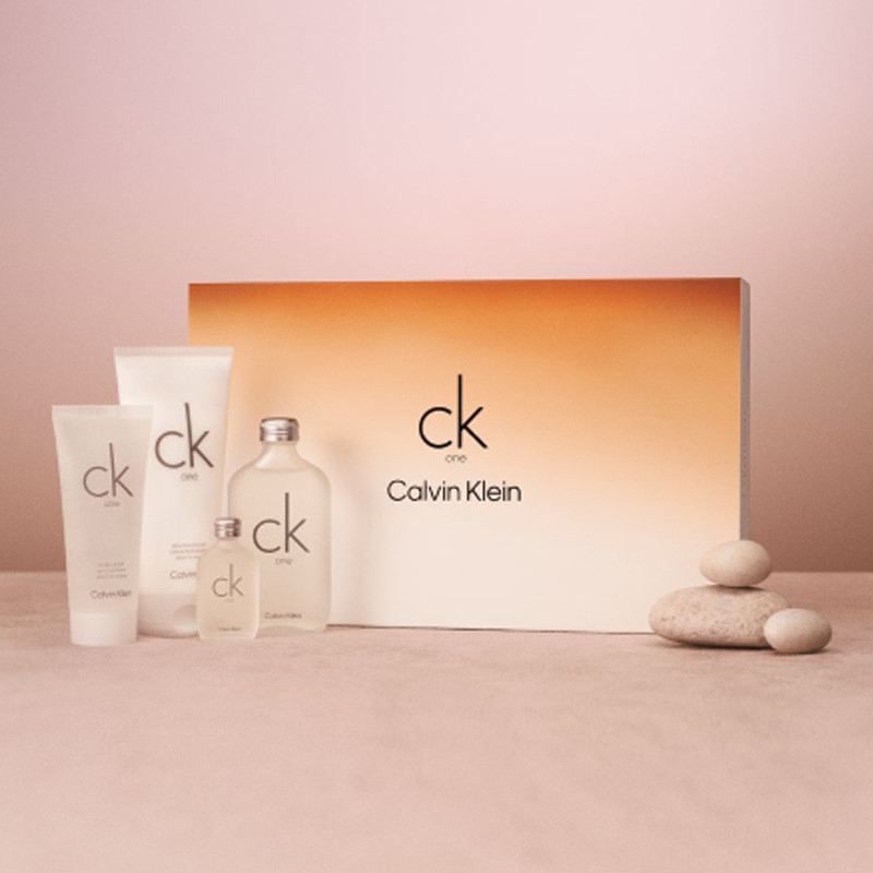 Calvin Klein Coffret CK One 200ml Eau de Toilette En Tunisie