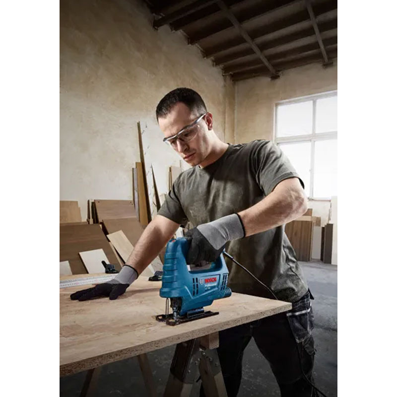 Scie Sauteuse Bosch GST 680 500W Bleu en Tunisie