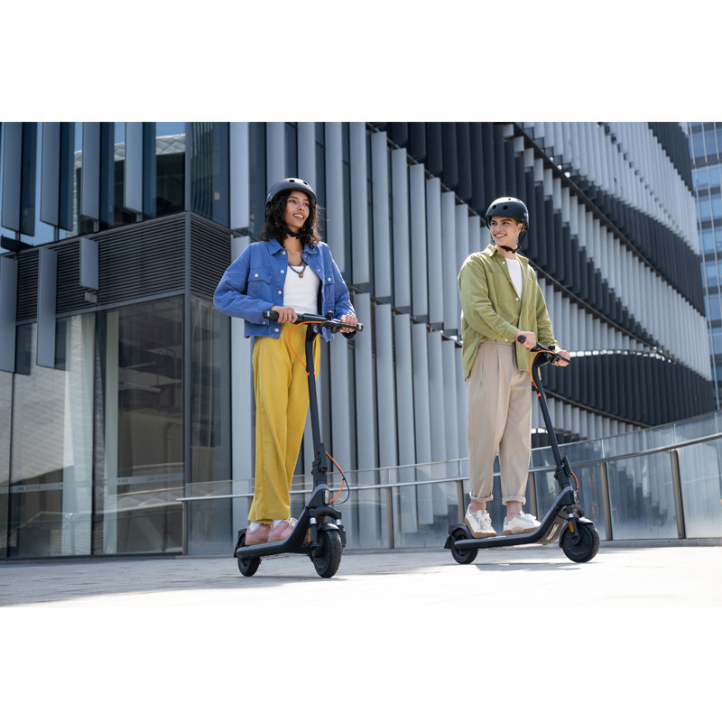 Trottinette Électrique Segway E2 Plus 500W Noir en Tunisie