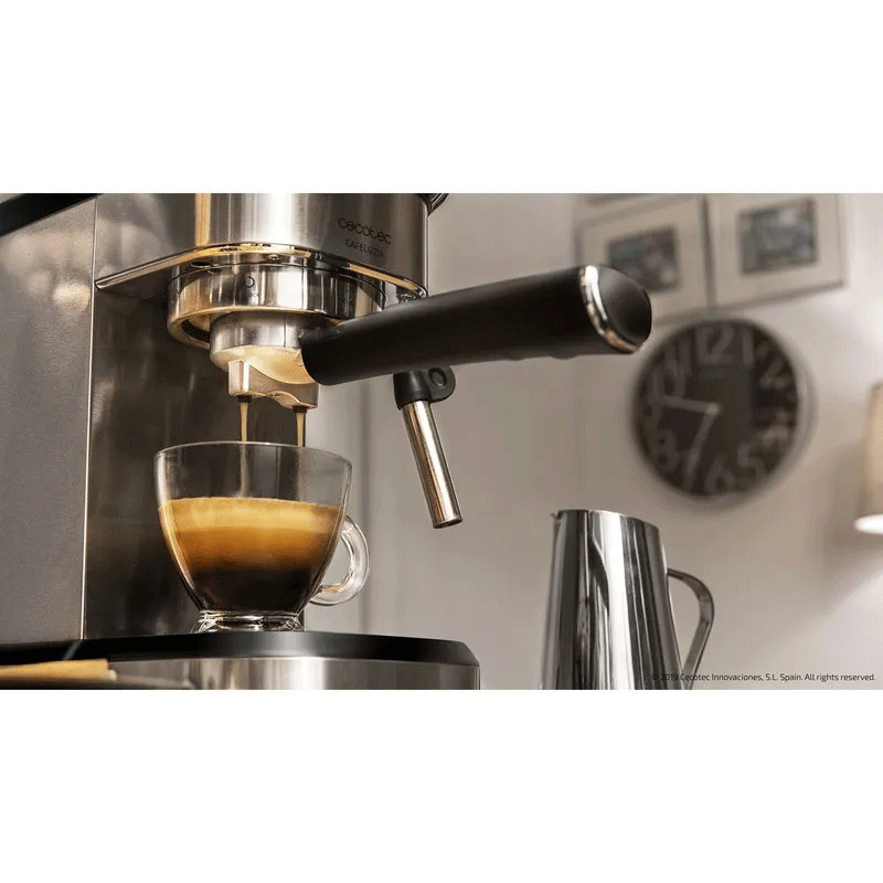 Machine à Café Expresso Cecotec Cafelizzia Steel 1.2L 1350 W Silver en Tunisie